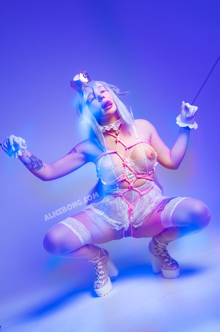 What could be sexier than shibari and Boosette ? https://t.co/K8QhZuB1SL