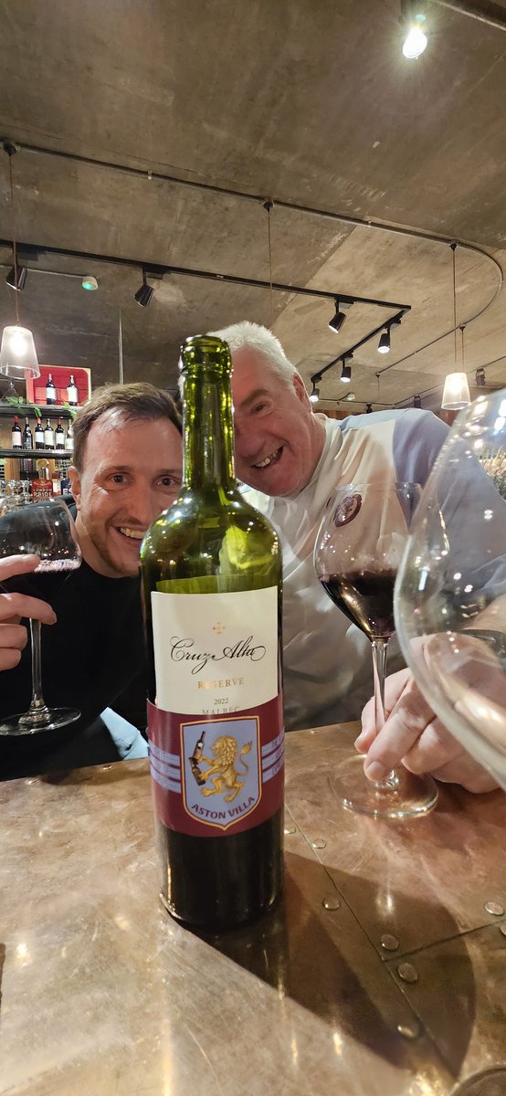 MrAndyPowell's tweet photo. Great day/night out.
#AVFC https://t.co/j90E96IwN8