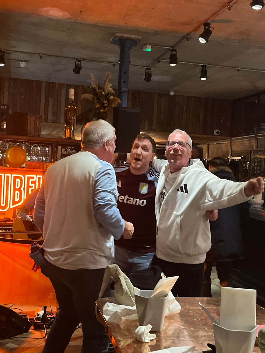 MrAndyPowell's tweet photo. Great day/night out.
#AVFC https://t.co/j90E96IwN8