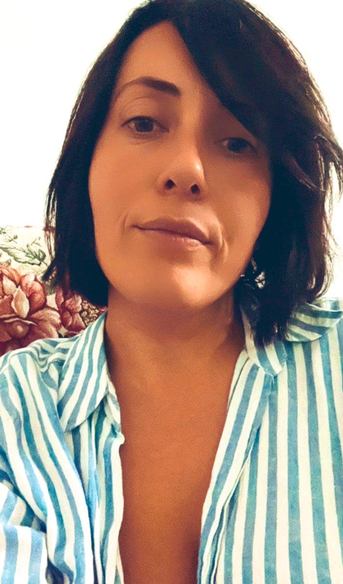 GiuliaGuerri1's tweet photo. Oops I did it again!!!! ✂️ 💇🏻‍♀️ #newhaircut https://t.co/p8Slhx1jJY