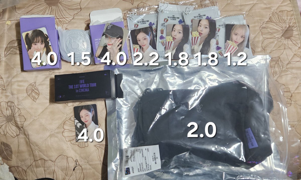 Yangddoid's tweet photo. 아이브 콘서트 엠디 팝업 포카 양도합니다. 하자X 현물O
[WTS] IVE Concert MD POP-UP photocard photo postcard wtt #ivesale #ivesell https://t.co/g3mO3ERPoz