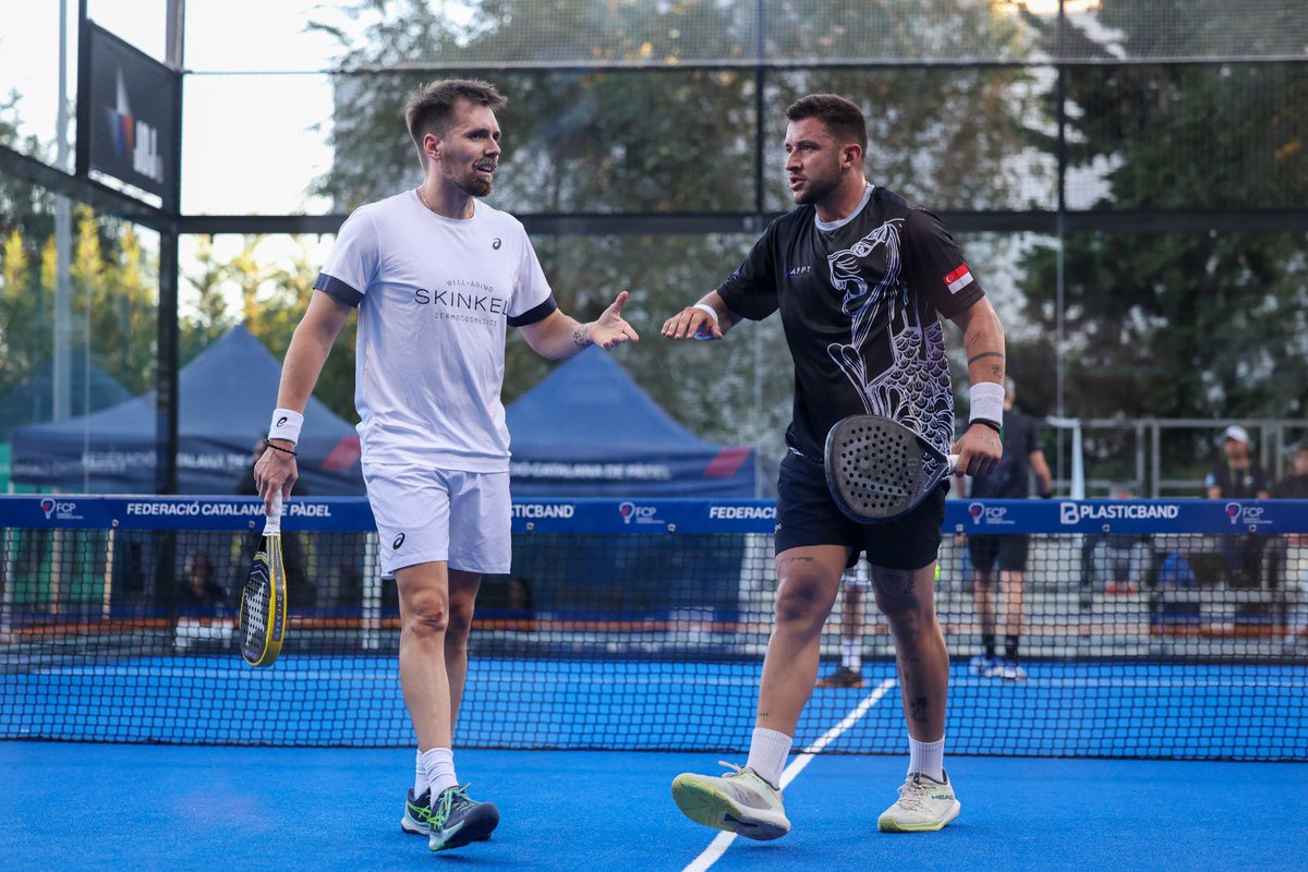 FCP - Federació Catalana de Pàdel (@fcatalanapadel) on Twitter photo Ja tenim masculins! 🙌🏽🔝
La parella formada per Roger Aromi i Ferran Insa i la parella formada per Enric Sanmartí i Tonet Sans demà disputaran el partit que definirà els pròxims Campions de Catalunya d’aquest 2024🏆
👉🏽 Demà a les 10:00h us esperem a tots/es al <a href="/clubjunior1917/">Club Junior</a> Ja tenim masculins! 🙌🏽🔝
La parella formada per Roger Aromi i Ferran Insa i la parella formada per Enric Sanmartí i Tonet Sans demà disputaran el partit que definirà els pròxims Campions de Catalunya d’aquest 2024🏆
👉🏽 Demà a les 10:00h us esperem a tots/es al <a href="/clubjunior1917/">Club Junior</a>