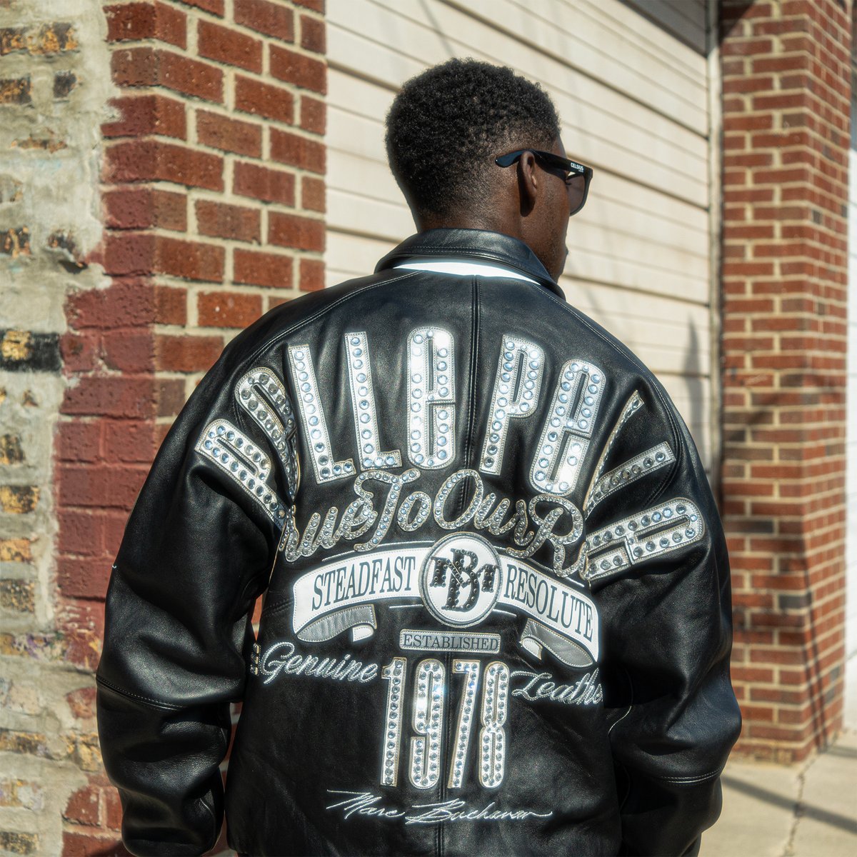 topsnbottomsusa's tweet image. Discover the timeless style of Pelle Pelle Leather Jackets, now available on our website. 🧥 Don’t miss out on this iconic collection. Enjoy a 10% discount on your first order from @topsandbottoms. ⁠
⁠
#PellePelle #LeatherJackets #JacketCollection #TopSandBottoms