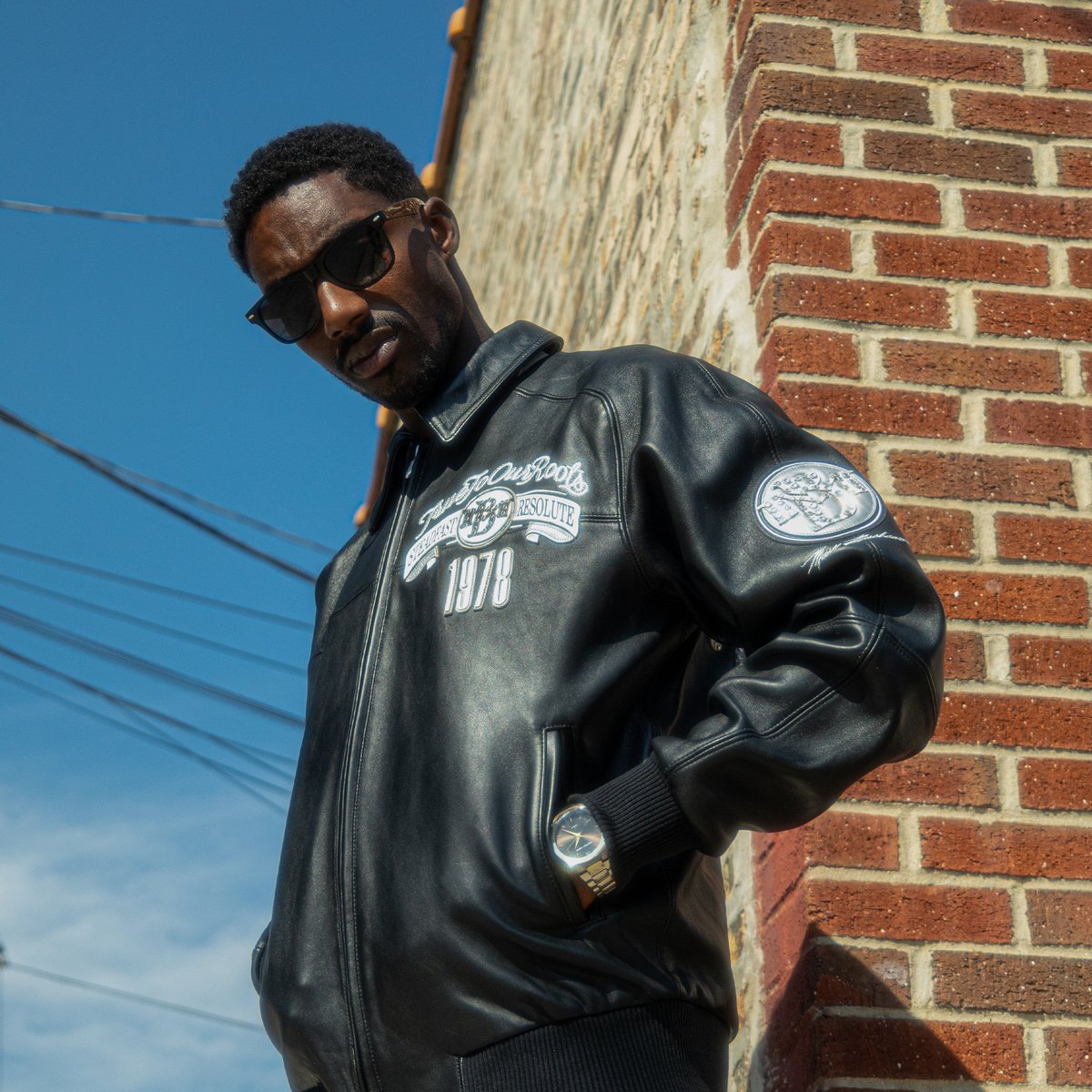 topsnbottomsusa's tweet image. Discover the timeless style of Pelle Pelle Leather Jackets, now available on our website. 🧥 Don’t miss out on this iconic collection. Enjoy a 10% discount on your first order from @topsandbottoms. ⁠
⁠
#PellePelle #LeatherJackets #JacketCollection #TopSandBottoms