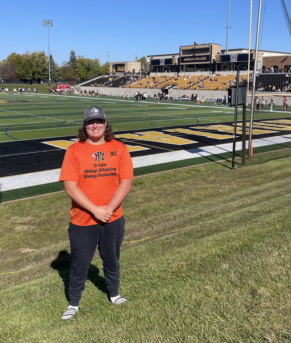 HembreeBraden's tweet photo. Thank you to @CoachKnollman and @Coach_Palka for having me out at the @AdrianCollegeFB game today! Big win! @CoachTwichPN @josephpatrick20 @PNHuskieFB https://t.co/yPzeUZ1m63