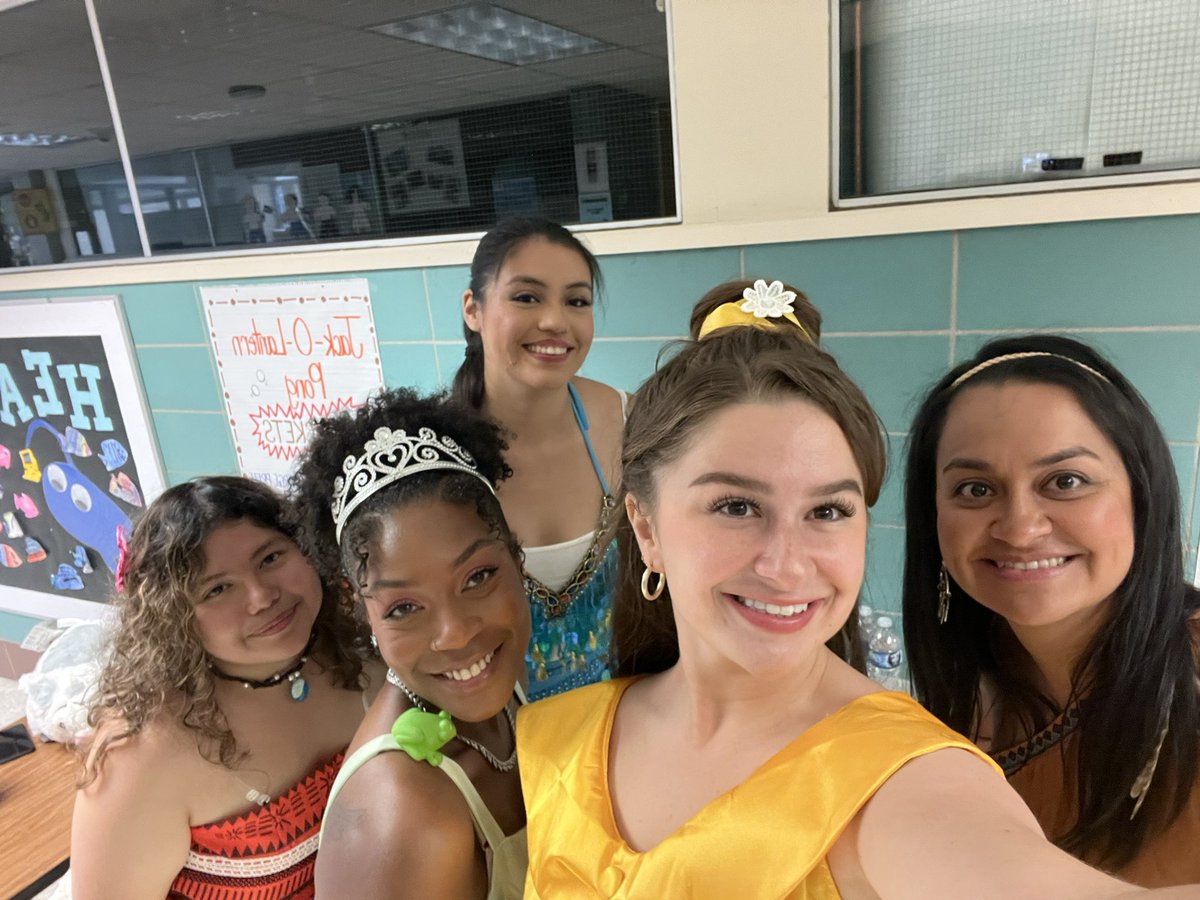 Tatiana Vega tweet media