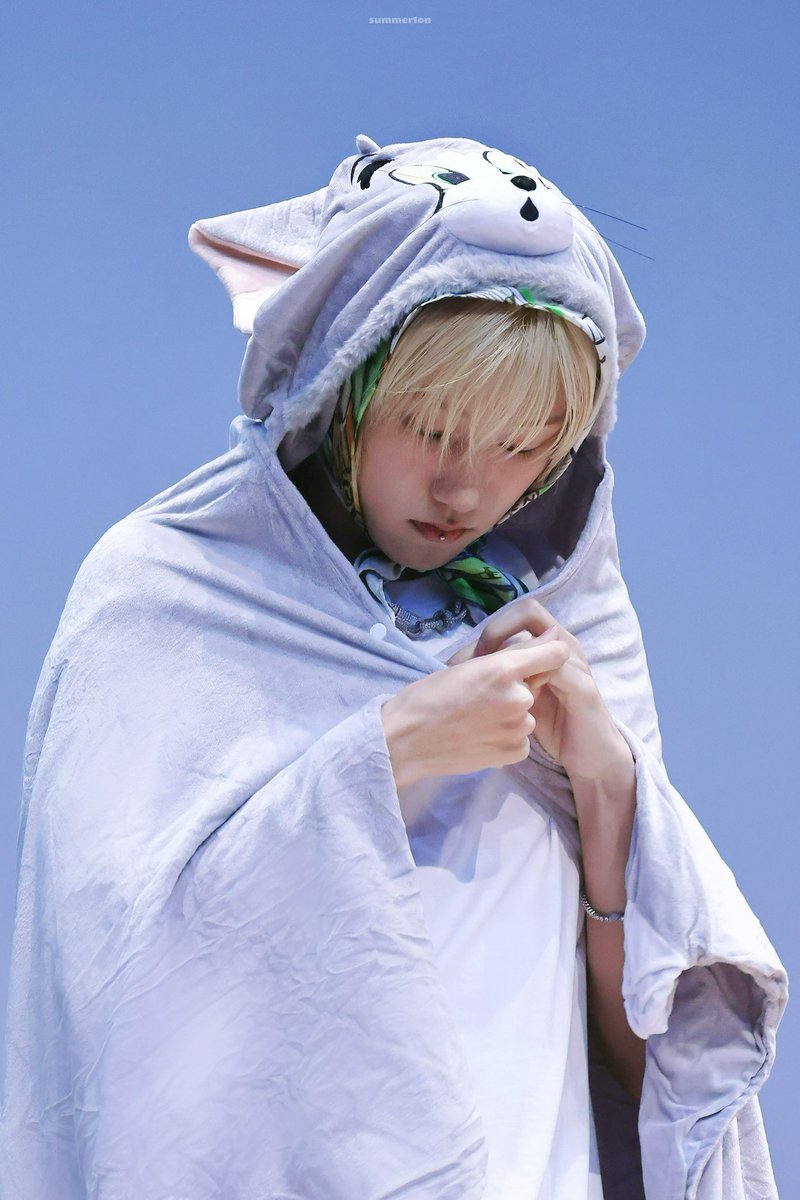 ☼ iz ☼ tweet media