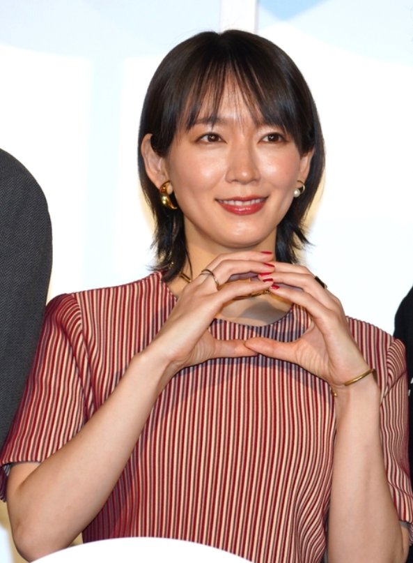 9kEVzCfRmz60764's tweet photo. 今日の吉岡里帆ちゃん💕10月20日(日)18時〜吉岡里帆ちゃんラジオ『URライフスタイルカレッジ』です🥰#吉岡里帆 https://t.co/s1w0af692q