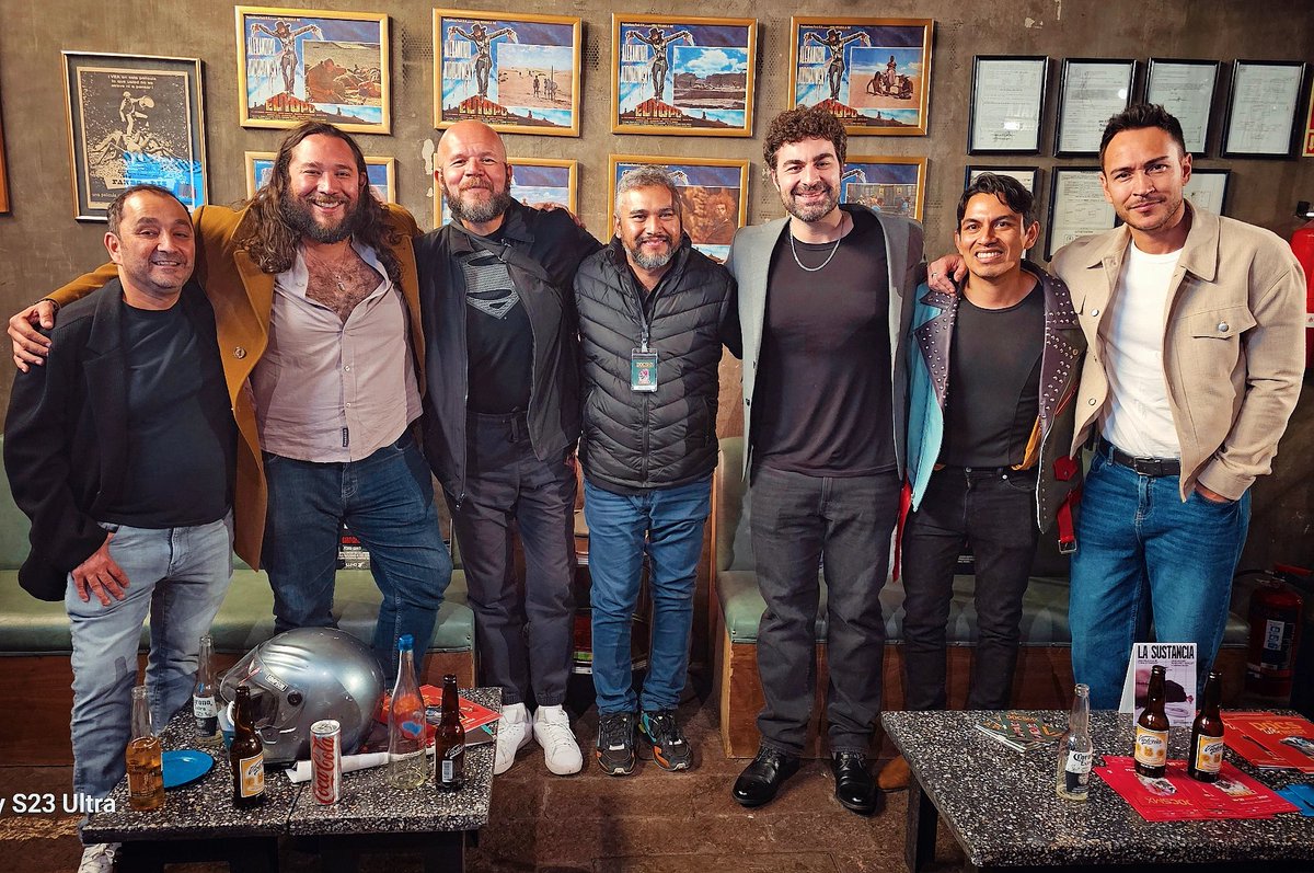 “Yo fui al cine muy temprano, no tuve infancia, tuve cine. Vi películas. Consecuentemente no pienso en otra cosa que cine, vivo cine, me relaciono con gente que habla de cine, discuto cine, sin el cine no sabría que hacer.”
<a href="/CazalsDirector/">En Memoria Felipe Cazals</a> 

instagram.com/p/DBUqb4nOVR3/…