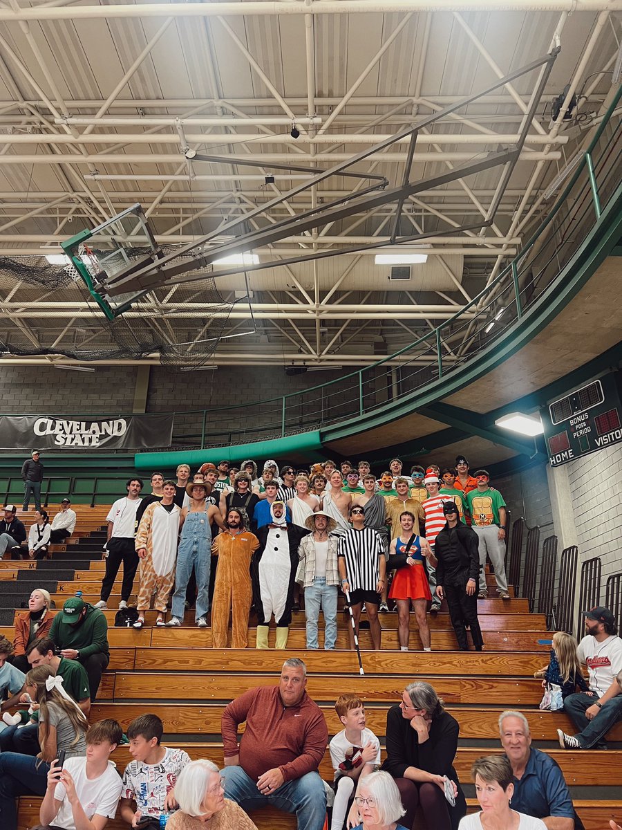 CSU_SAAC's tweet photo. Where’s Waldo??

We had lots of great costumes last night for Volleyballs Bleed Green Game! Big thank you to all the teams that came out and supported!

Next Bleed Green Event is for our Cross Country team on October 30th. More information will be posted soon!

T.E.A.M

#GoVikes https://t.co/d1NT022Zu0