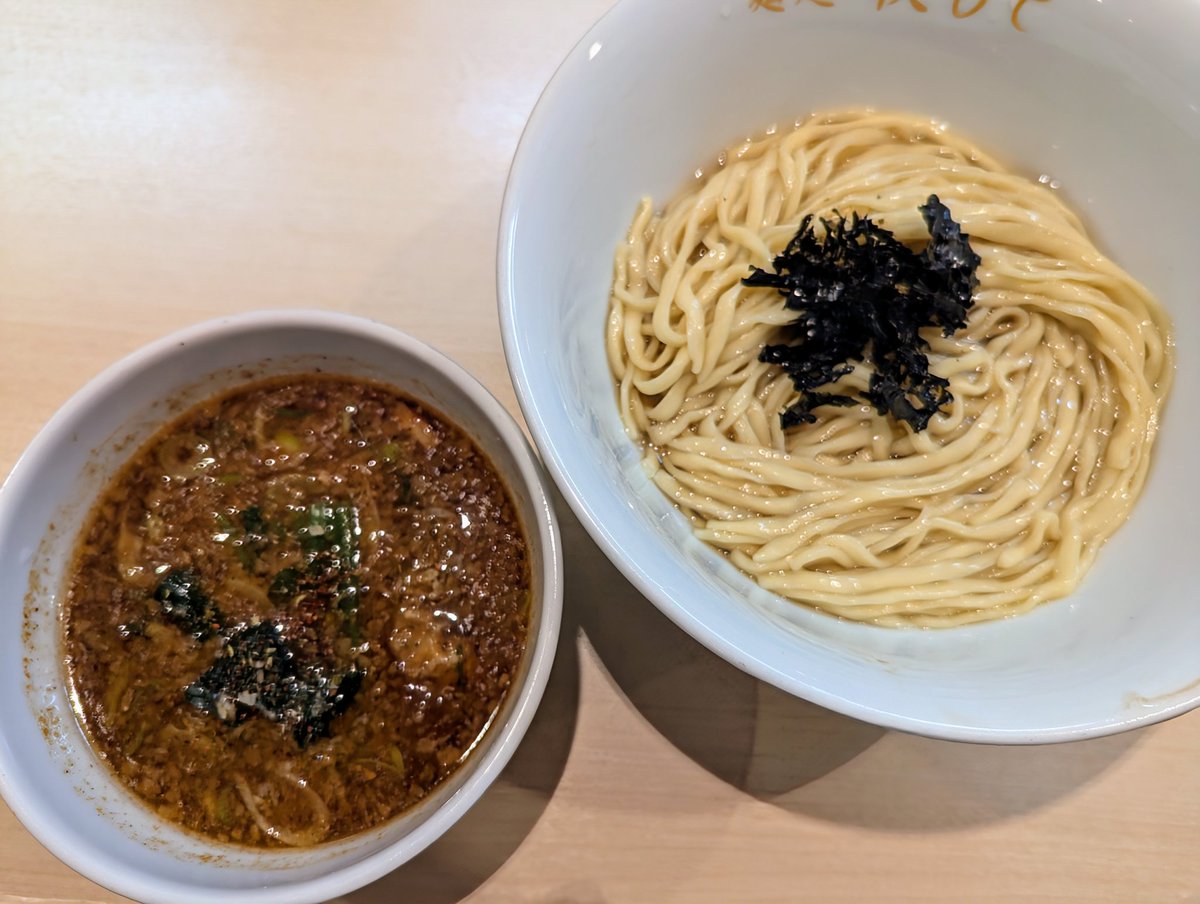 syramen888's tweet photo. 麺処 秋もと@市が尾
味噌つけ麺~ほんのり鯖節~

節と味噌󠄀のハーモニー✨️
夢中で完食！ https://t.co/K4DsTETiot