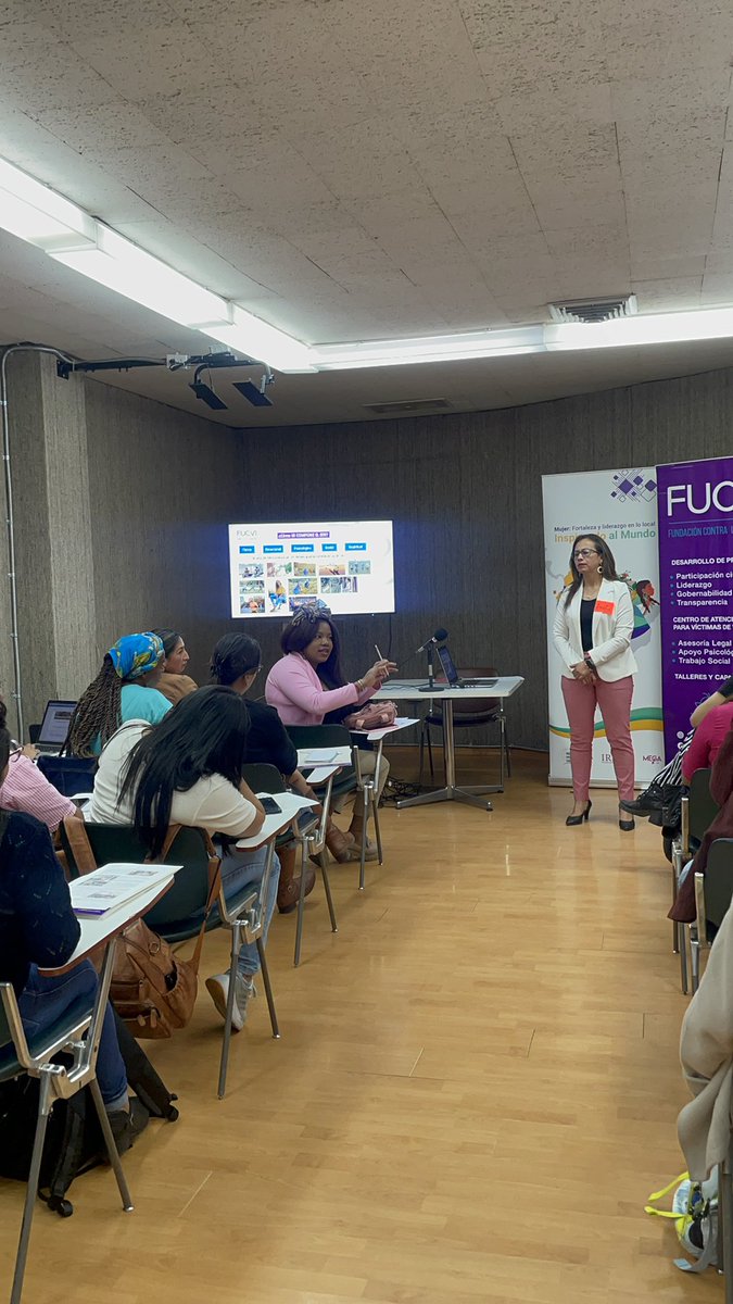 FucviEC's tweet photo. 📍 Pichincha

Dos excelentes jornadas vivimos este fin de semana donde capacitamos a hombres y mujeres en temas sobre violencia política de género, normativa, y comunicación asertiva✅.
Un proyecto de @IRI_es @wdn #fucvi https://t.co/deFoSt2yC1