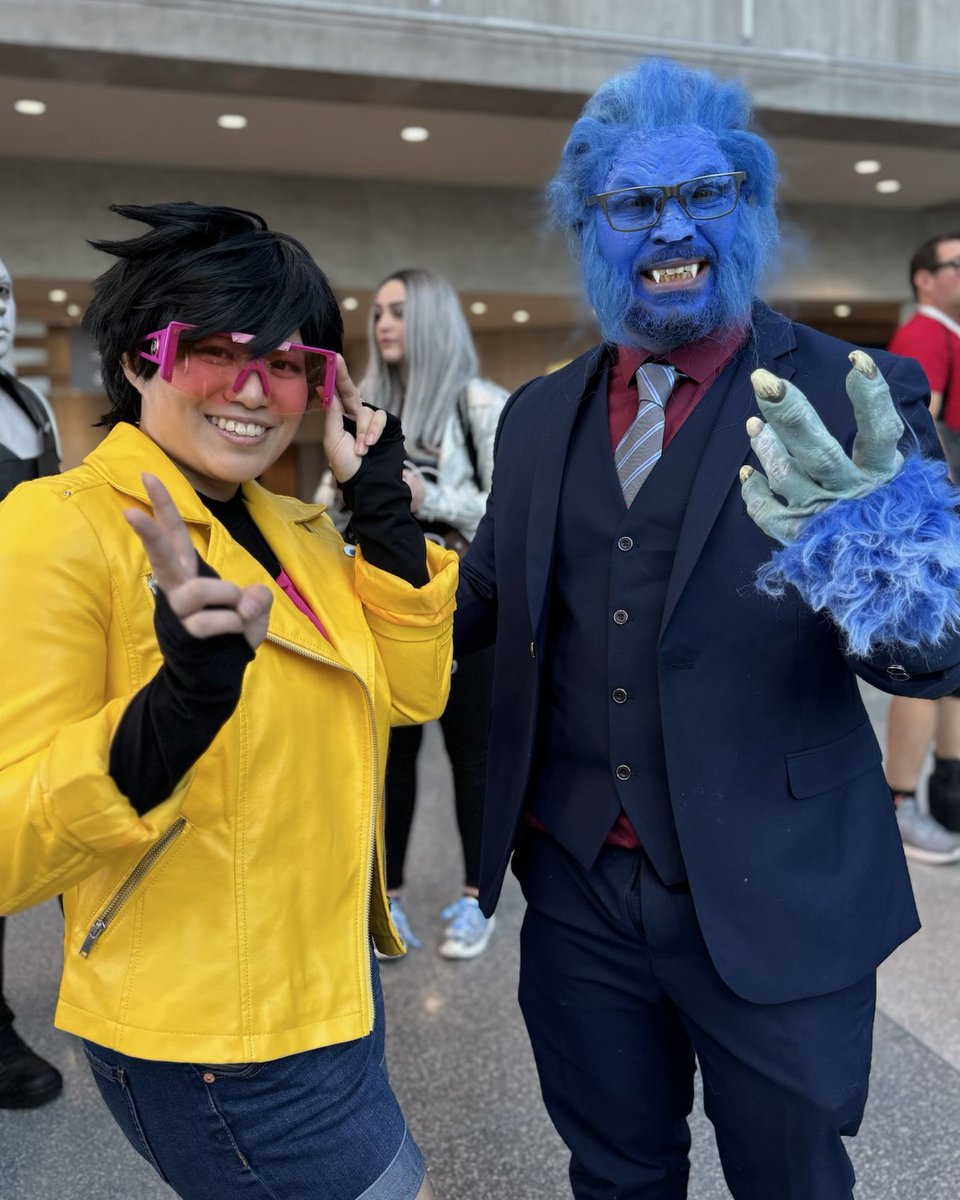 Marvel's tweet photo. X-Men took over #NYCC ❌ https://t.co/Es3KfeUUZm