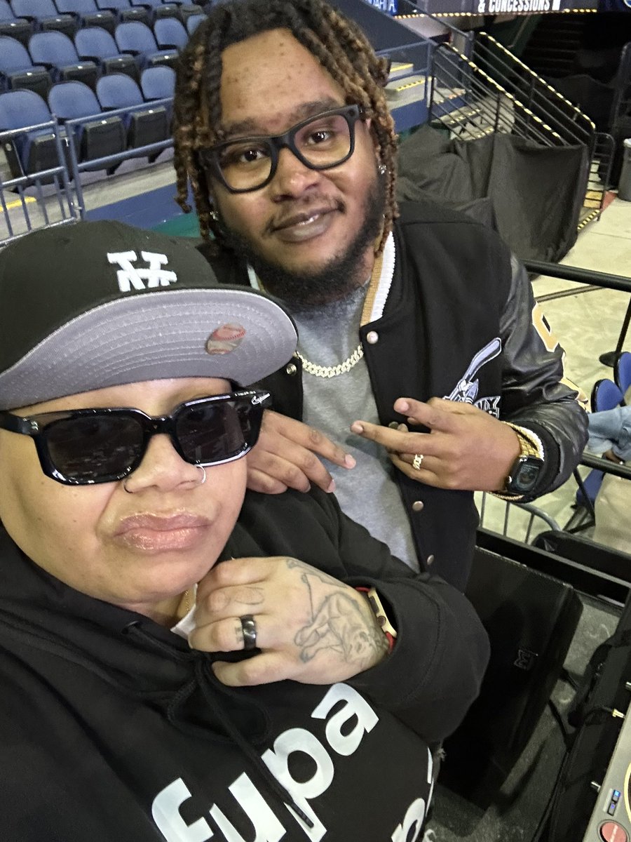 My lil Bruva &amp; ‘em <a href="/DJLilVegas/">IG: DJLILVEGAS</a> 

#GHOE