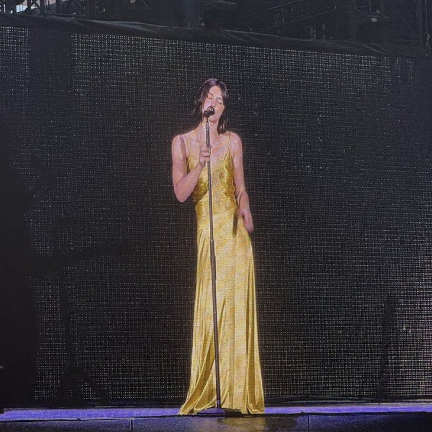 brooke ✿ tweet media