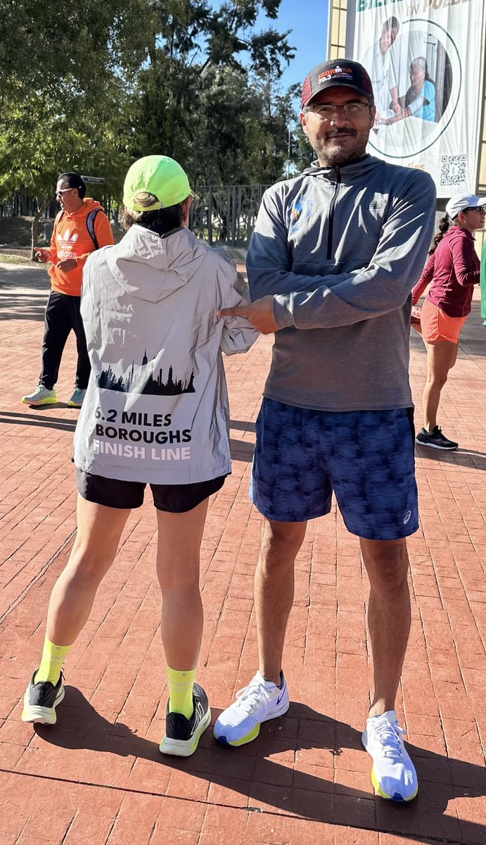 Glacue64's tweet photo. Amigos #felizsabadito
Hoy despedida del #Team
Rumbo a @nycmarathon
@WMMajors ♥️💪
#14k #sumandokms
@logrartusmetas
@ManicomioRunner
@ComuniRunners
@MeEncantaCorrer
@CorroAMiPaso
Buen #findes
Y mañana última larga! https://t.co/fJmu5VTgls