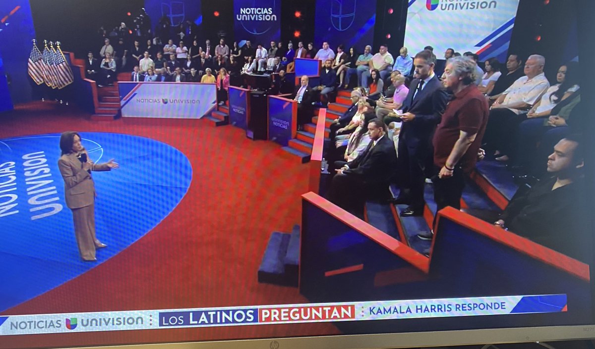 La señora <a href="/KamalaHarris/">Kamala Harris</a> es brillante y carismática. Si tuviera la oportunidad, votaría por ella.