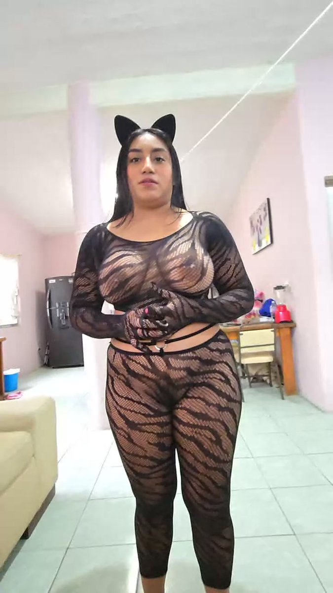 Carbaleon96Phub's tweet photo. María Carbaleon is live now! https://t.co/fMKeXFzBjH https://t.co/aO5DB0Nr35