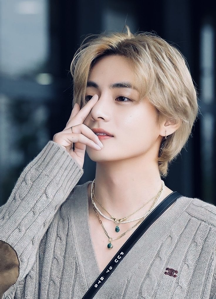 taes_studio's tweet photo. I vote #V for #2024MAMAVOTE https://t.co/drYbltGiFm