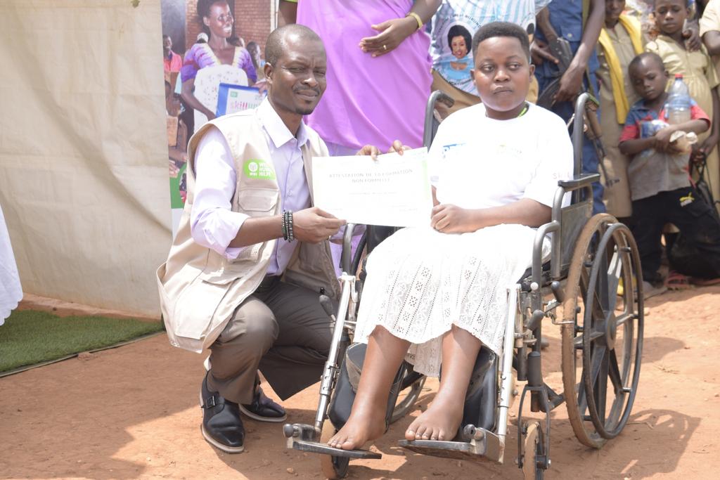 ABPInfos's tweet photo. 1/n #Burundi:189 lauréats des centres d'enseignement des métiers #Mwenya, #Buhoro et #Rushubije en @KirundoProvince ont décroché des certificats après la formatº dans les différentes filières via le projet Skill Up de @WHHBurundi en collaboratº avec Burundi Business incubator https://t.co/50YJYXla2m