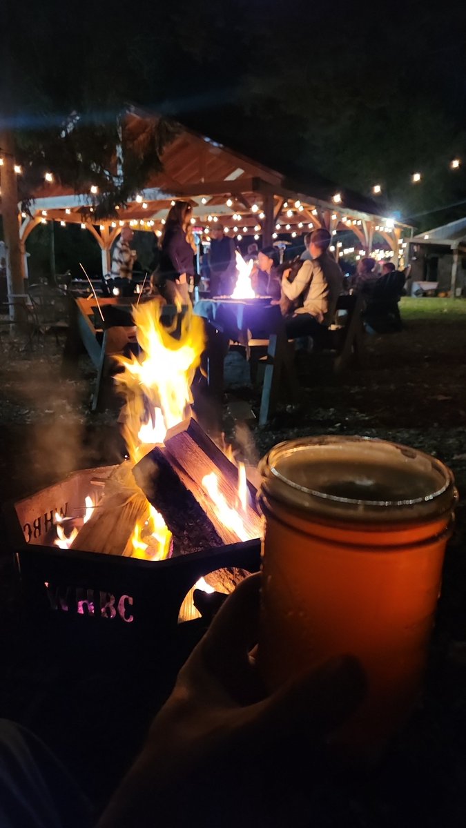 BuckStarrr's tweet photo. Brews and chill https://t.co/wBCkg2PT0c