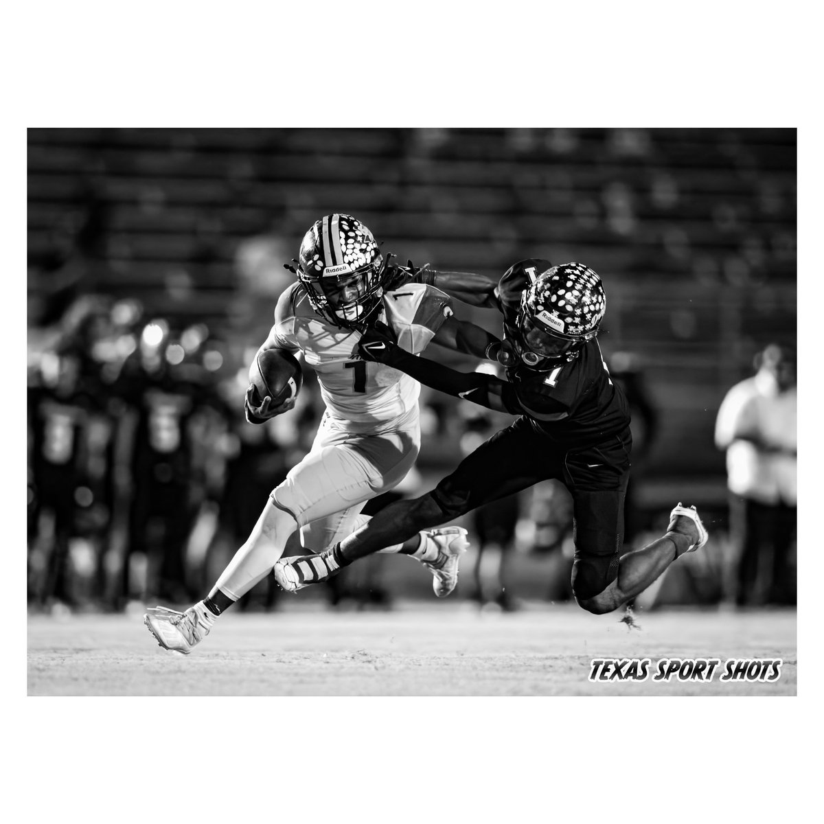 texassportshots's tweet photo. Gallery is online from the 2024 Fire &amp; Armor Bowl, last night at Frasier Field #txhsfb

GALLERY IS HERE:  https://t.co/sYQkMPCn0v

@SWDragonsFB @swisd @swisd_athletics @dctf #txhsfb #SWISD #FrazierField #LegacyLivesOn @swisd_swlfb @swisd_swlhs https://t.co/Ad0IBrWci4