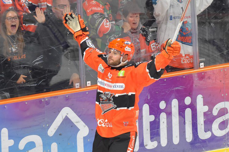 <a href="/ProHockeyNews/">Pro Hockey News</a> @PHN_Podcast <a href="/SheffieldArena/">Utilita Arena Sheffield 💙</a> <a href="/steelershockey/">TriggerHub Sheffield Steelers</a> <a href="/ClanIHC/">Glasgow Clan 🏒🏴󠁧󠁢󠁳󠁣󠁴󠁿</a> <a href="/Clantastic/">Graeme</a> 
Some photos from tonight’s game in <a href="/ProHockeyNews/">Pro Hockey News</a> 
#BSOG #PHN 

prohockeynews.com/dowd-sets-new-…