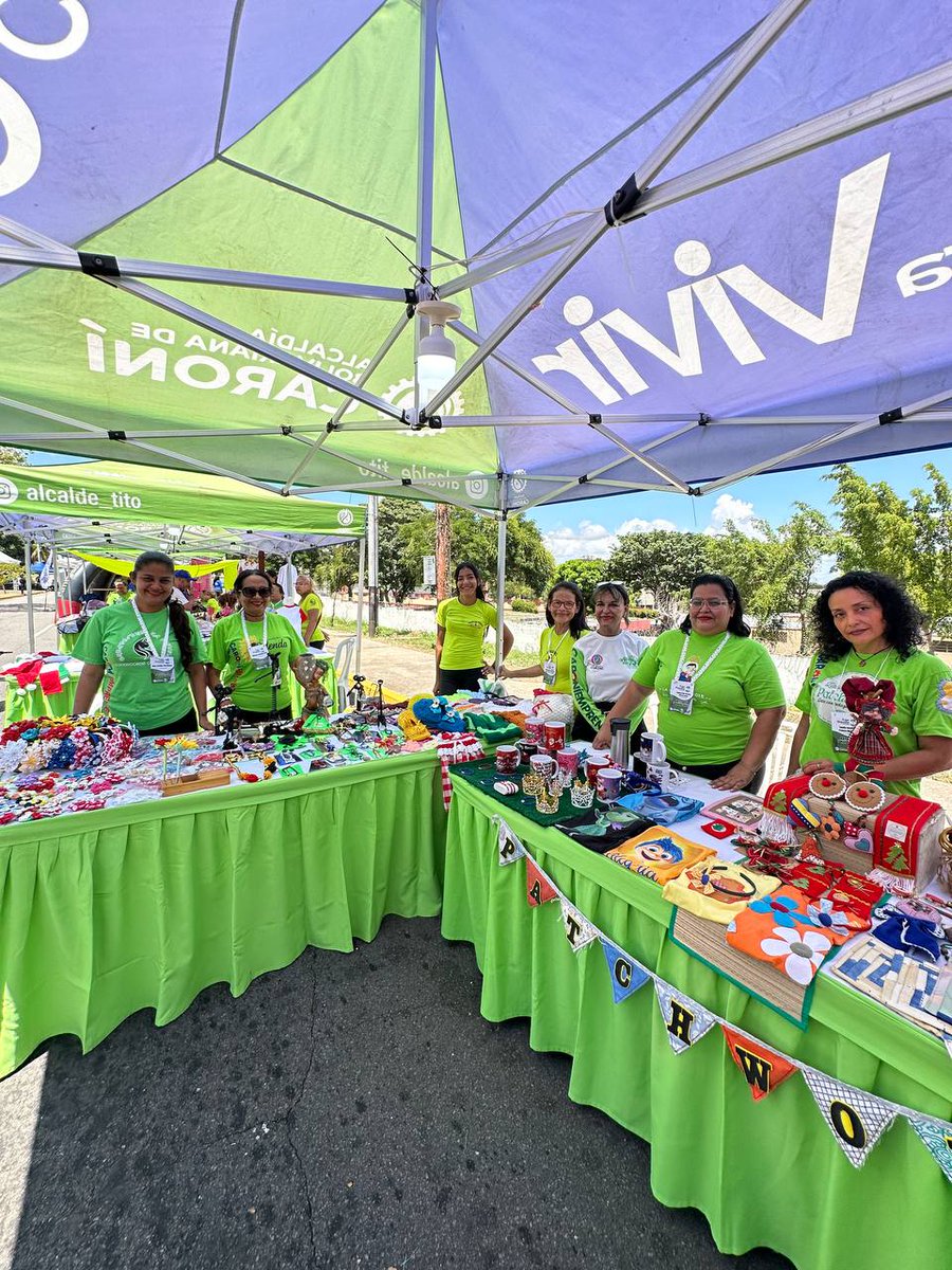 Instalan la Expo Guayana de emprendedores y empresarios en Puerto Ordaz.
 Un esfuerzo conjunto de <a href="/AlcaldiaCaroni/">Alcaldía de Caroní</a> y <a href="/FedeindustriaBO/">FedeindustriaBolívar</a>.
 eldiariodeguayana.com.ve/instalan-la-ex… vía <a href="/DiariodeGuayana/">El Diario de Guayana</a>