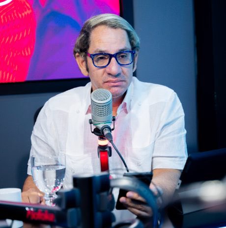 Audi_Rodriguez's tweet image. Ansioso que llegue el lunes para escuchar a @TaverasIsaura y @virgilio_feliz 

Fueron los que más romantizaron la #ReformaQueTransforma según ellos si eso no ocurría colapsaría el país. 

¿Y ahora cuál será el discurso del bocinaje y los asalariados?