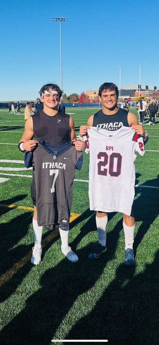 PhilStacey_SN's tweet photo. The Connolly brothers of Salem — Luke, a freshman defensive back at RPI, and Jake, a senior captain in the secondary for Ithaca — met in the gridiron today when Jake and his Bombers prevailed, 33-14. The two former Bishop Fenwick superstars swapped jerseys afterwards. https://t.co/m7n7AxuBNb