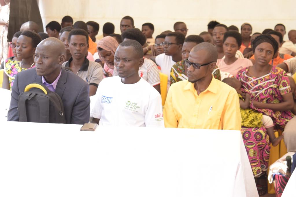 ABPInfos's tweet photo. 3/n Pour cette année scolaire 2024-2025, les Centres d'Enseignement des Métiers #Mwenya, #Rushubije et #Buhoro, respectivement des Communes #Kirundo, #Ntega et #Bwambarangwe ont accueilli 297 apprenants. https://t.co/gRURzV5JBI