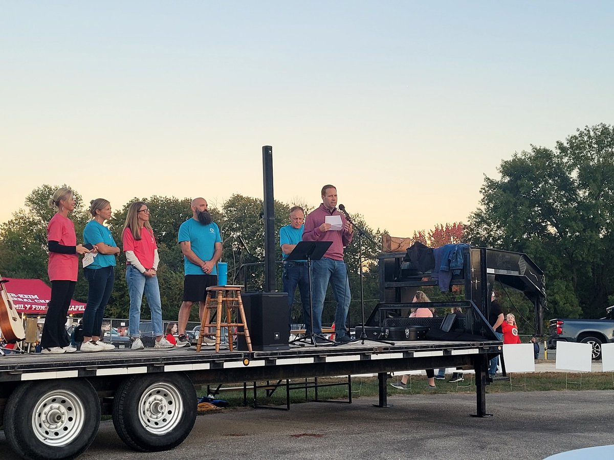 PeopleBankTrust's tweet photo. We’re out at One Night To End Homelessness showing our support for The Key & Bridge of Hope Lincoln County 2 great orgs that are working hard to bring awareness & support to the issue of homelessness in our community.
#giveback #banklocally #communitybankdifference #WeHoldTheKey https://t.co/gbdAmaMkx5