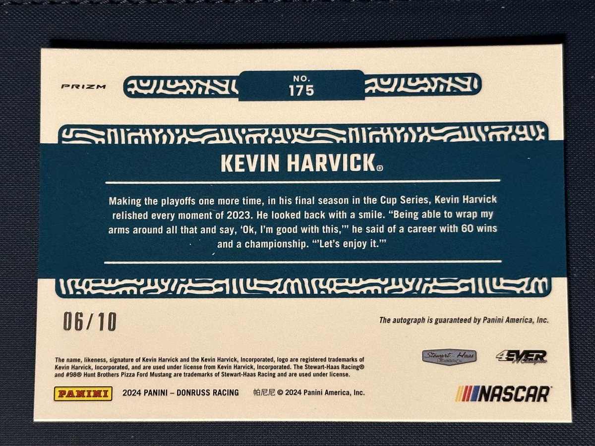 bbox1439's tweet photo. Hey @KevinHarvick @hbpizza sweet card pull today!🏁🍕 https://t.co/ET9RY4rwr1