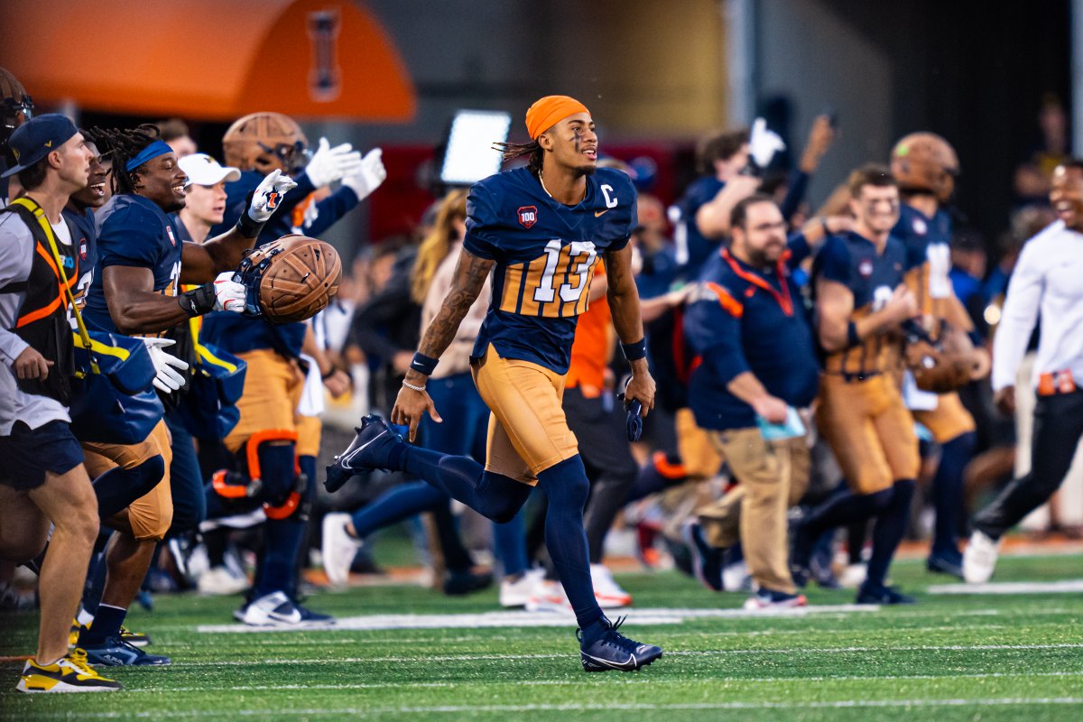 IlliniFootball's tweet photo. For everyone that has been part of this famILLy for the last 100 years.

#Illini // #HTTO // #famILLy https://t.co/sx8bftPtxy