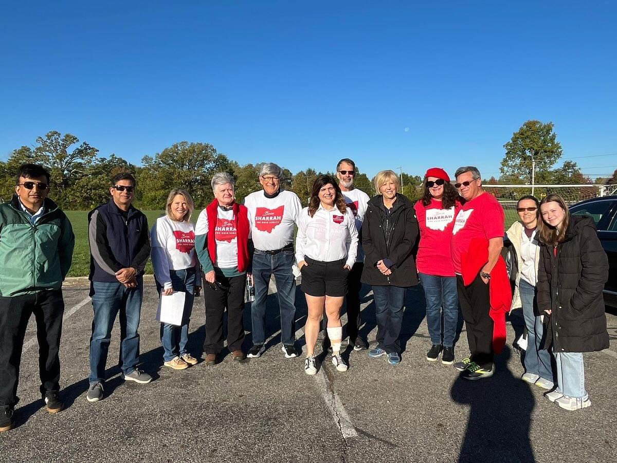 BesaSharrah's tweet photo. An army of support! I promised coalitions and building bridges and that we are  💪🙌🙏Today we did our largest door to door yet in Blacklick and Gahanna! Thank you to all that came!  #OHSenDistrict16 #SharrahForOhioSenate https://t.co/IMDNRdDfCq