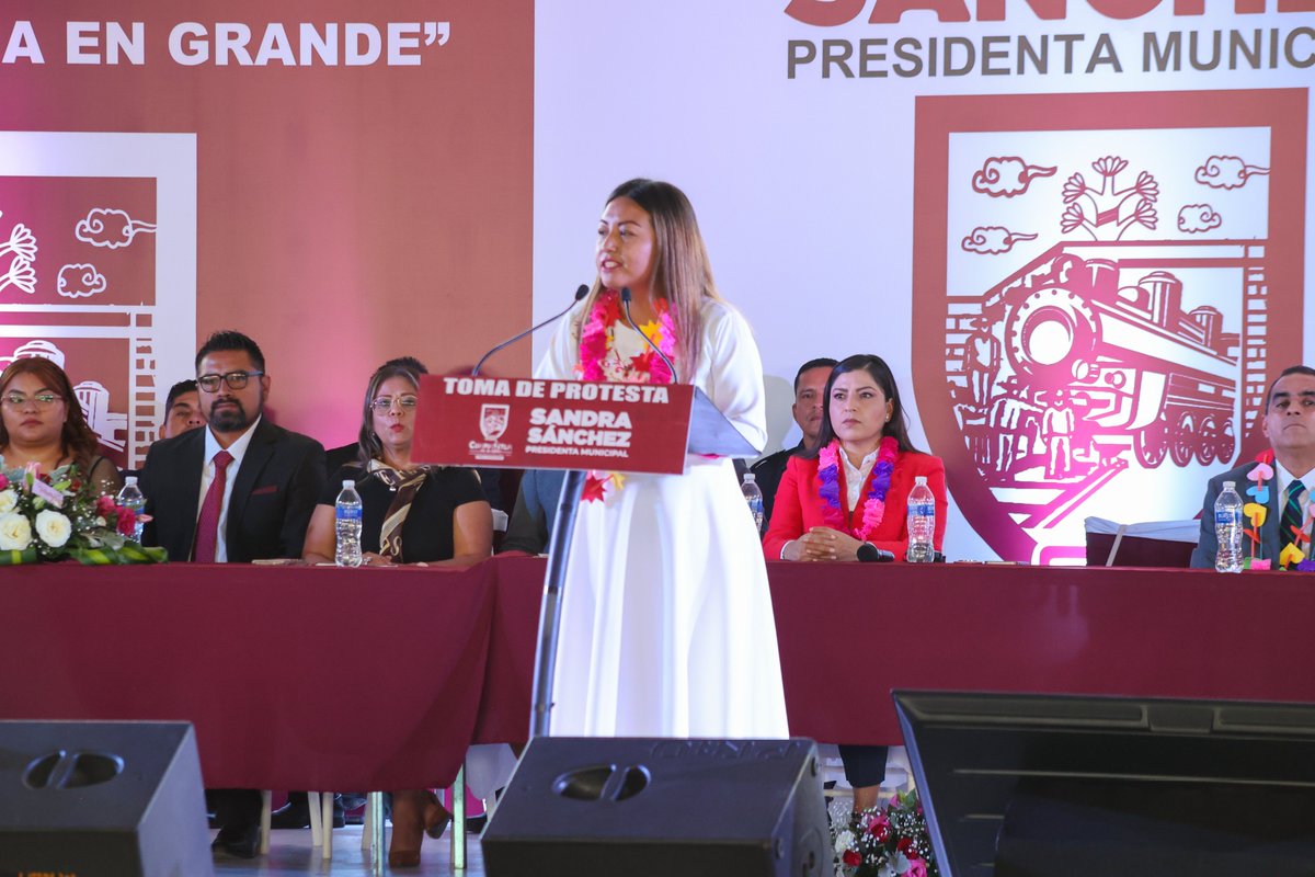 RiveraVivanco_'s tweet photo. ¡Un profundo deseo de éxito Sandra Sánchez Ramos! Hoy inicia una nueva etapa al frente del gobierno de #CuapiaxtlaDeMadero, hay retos y oportunidades por afrontar. Tu visión y esfuerzo serán clave para mejorar la vida de las familias de tu municipio. Cuenta con mi respaldo para trabajar en conjunto y construir un futuro más justo y próspero para todas y todos.