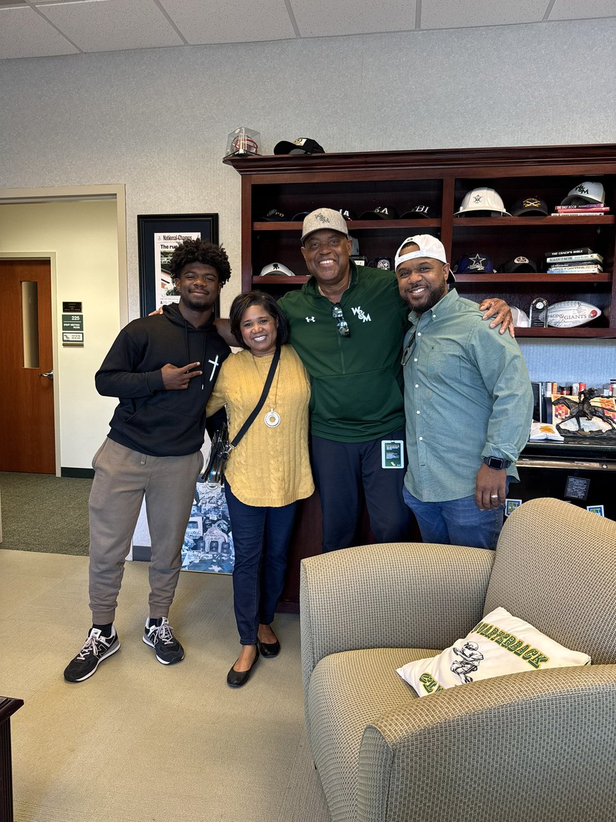 RamRB21's tweet photo. Today I received an offer (PWO) to play football @WMTribeFootball. Thank you @CoachMikeLondon for a great conversation. Can’t wait to connect again. @DLRunStoppers @CoachDowl @CoachAcitelli @supe_jones @tasmith1410 @CoachMLondonjr https://t.co/hNLpZsUD7N