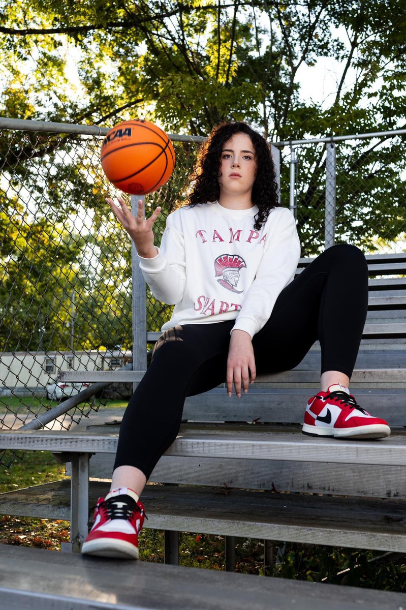 FaithPickens3's tweet photo. Senior pics! 
@UTampaWBB https://t.co/y9J2IO9cOS
