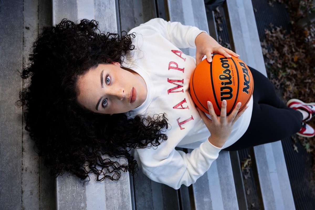 FaithPickens3's tweet photo. Senior pics! 
@UTampaWBB https://t.co/y9J2IO9cOS