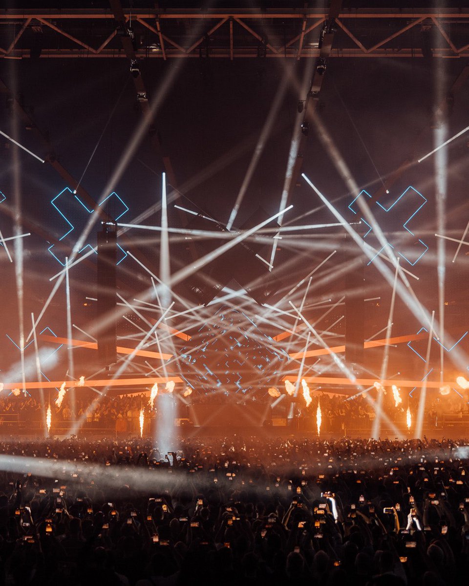 _AMFofficial's tweet photo. A massive crowd, a massive energy—AMF at its best❌ https://t.co/LsF6i0oTjf