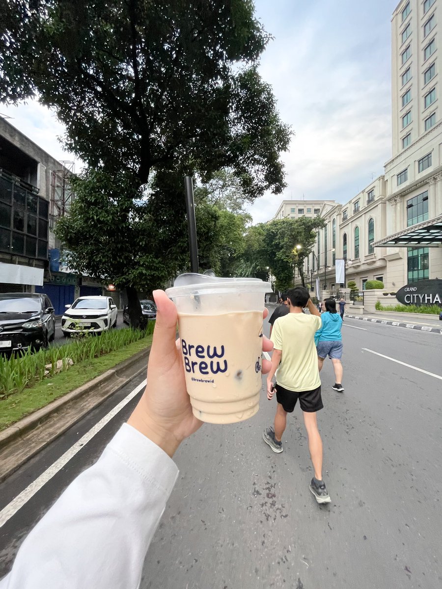 sitinaila_'s tweet photo. biar apa? biar waras https://t.co/2X1KRv0aeZ
