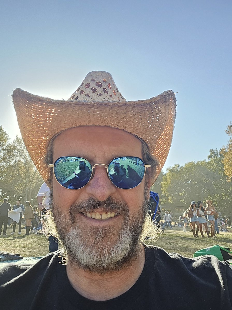 Andrew13731111's tweet photo. Day 2 @goldenskyfest https://t.co/85jhtrY4xA
