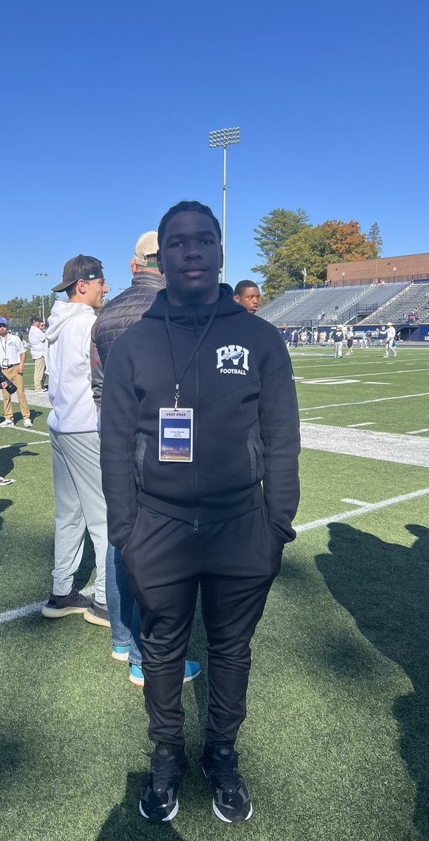 roane_tyree's tweet photo. Today was a great day to head up to @UNH_Football for a game day visit. I appreciated the hospitality and learned a lot about the program. 🤝🏾 Many thanks to @Coach_Borden @CoachWatkinsUNH for the invite. @603Recruiting  Hoping to be back soon 💪🏾 https://t.co/b6scReb6tb