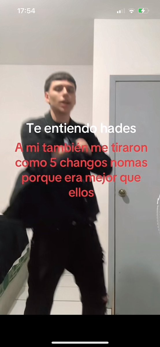 montessssa's tweet photo. jajajajajajajajaj https://t.co/PTqNMozUji