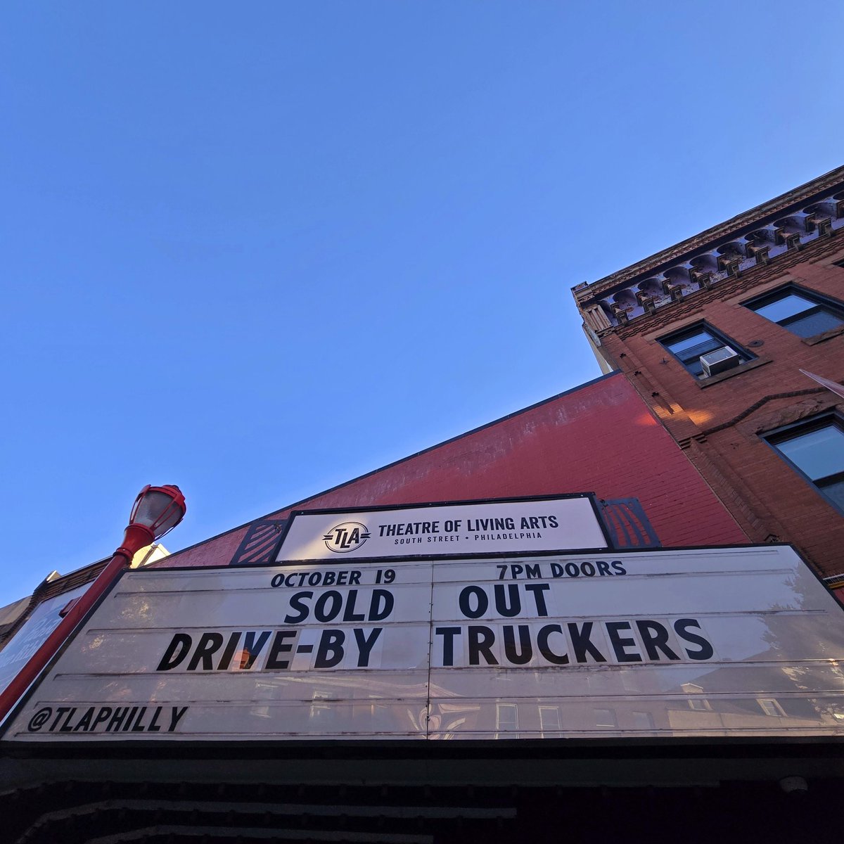 Playmixt's tweet photo. Tonight's entertainments...
SEE YOU AT THE ROCK SHOW
#DbT
#SouthernRockOpera
#DrivebyTruckers https://t.co/84tkCHz1mT