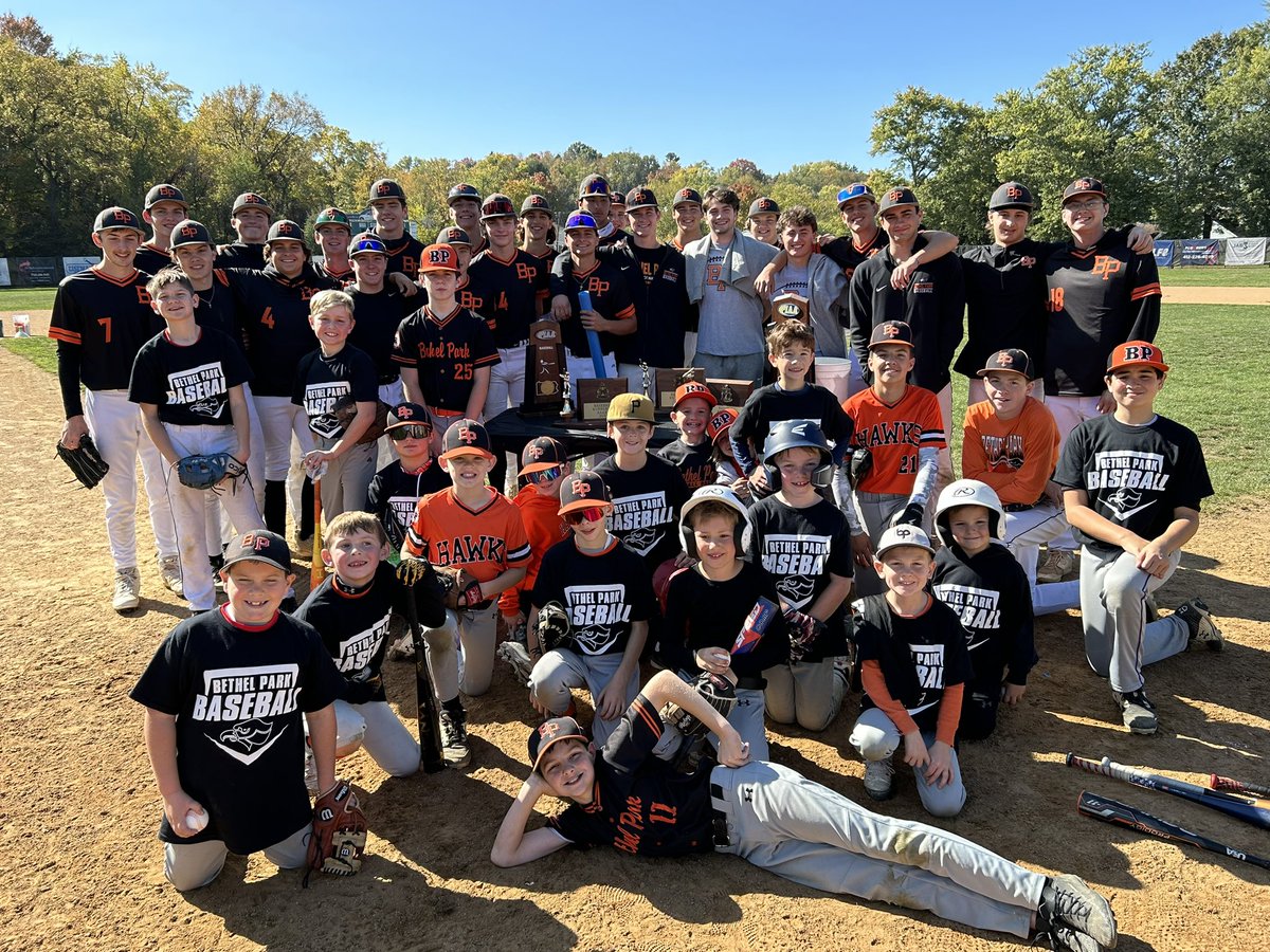 Very fun first day of the clinic today! Thank you to the campers for your enthusiasm &amp; effort, and high school players for your work teaching the game and having fun with future Hawks 📈🏔️

Looking forward to another great day tomorrow!⚾️🎃

#ttob