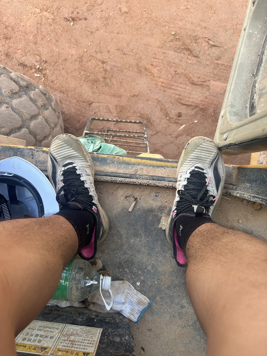 黑皮施工员S tweet media