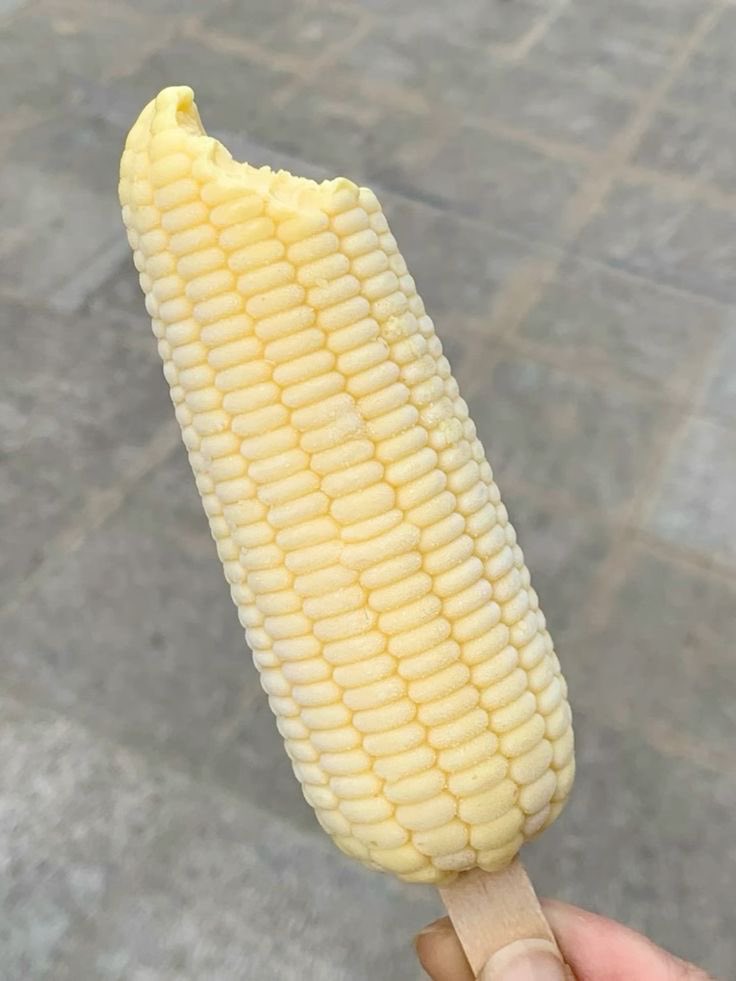SPLcreamparlor's tweet photo. NEW ORDER!!
to: irloctoling_lol
from: momala

“Hello its ur momala”

Corn ice cream!! 🌽 https://t.co/KyUwWKmGDM