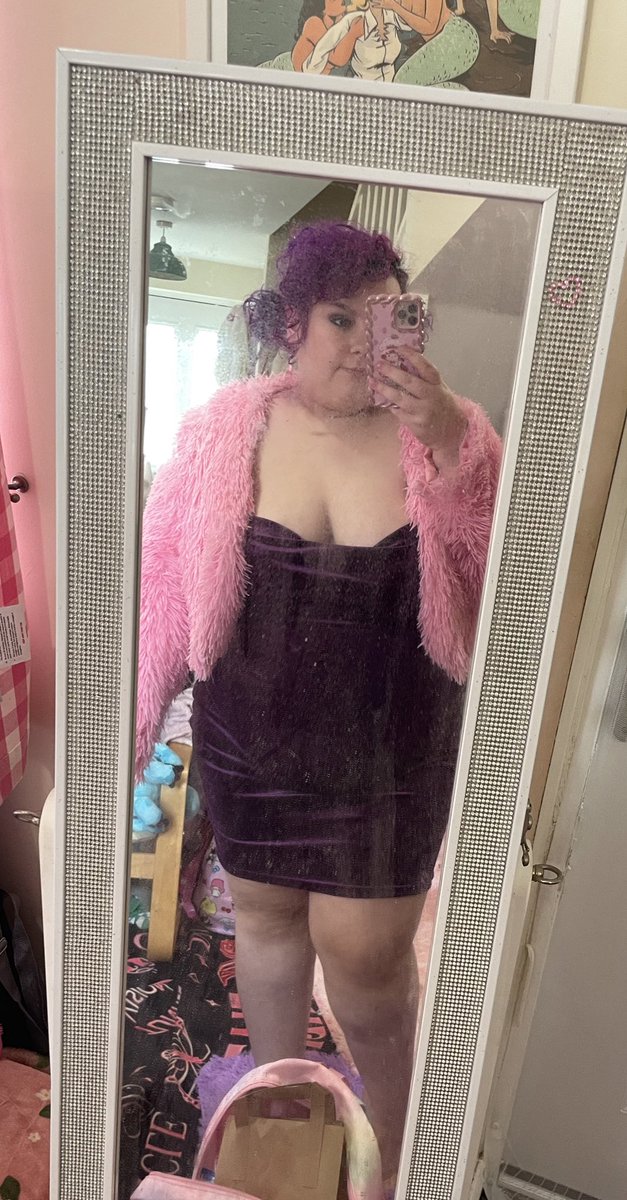 Pr1ncess_Berry's tweet photo. Last Sunday I dressed up in domme attire for a kink event and got to be a mean babygirl sadist to a beautiful lady 👀 https://t.co/OzE0wnVuyA