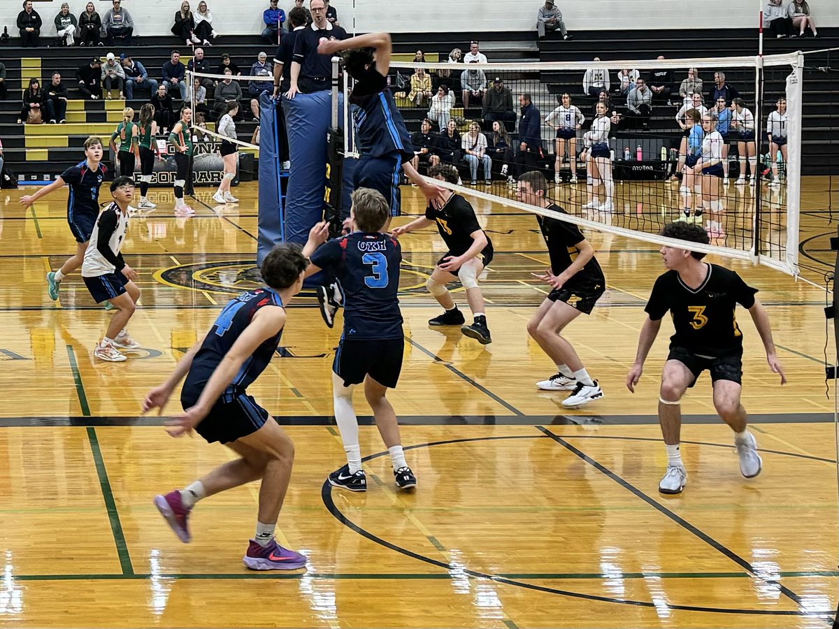 All Central Okanagan final at the Best of the West Senior Boys Tournament: KSS vs. OKM!